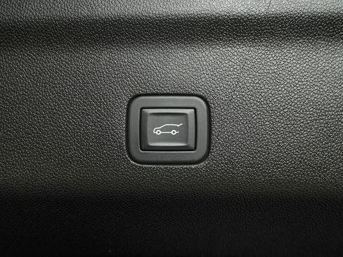 Used 2025 GMC Yukon XL AT4 Ultimate image 15