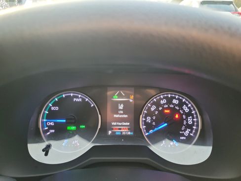 Used 2022 Toyota RAV4 XLE image 24