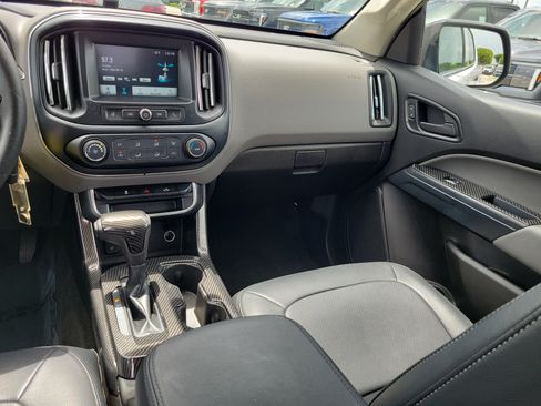 Used 2018 Chevrolet Colorado W/T w/ WT Convenience Package RWD image 16