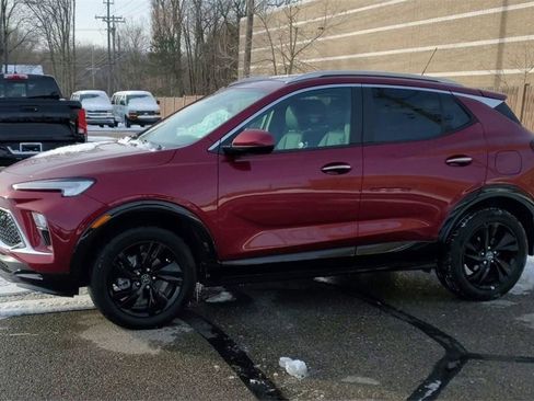 Certified 2024 Buick Encore GX Sport Touring image 4