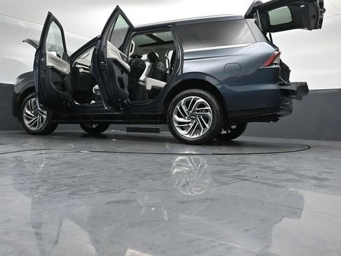 Certified 2025 Lincoln Navigator Reserve AWD/4WD image 61