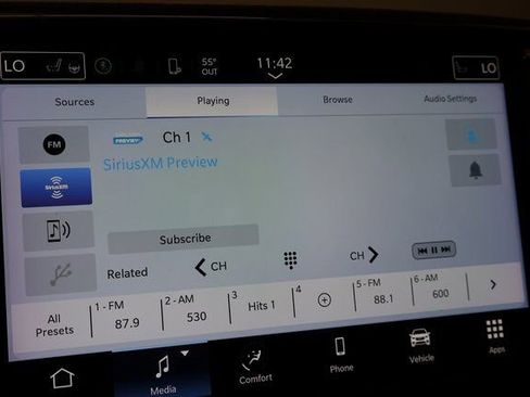 Used 2023 Chrysler Pacifica Touring-L FWD image 19