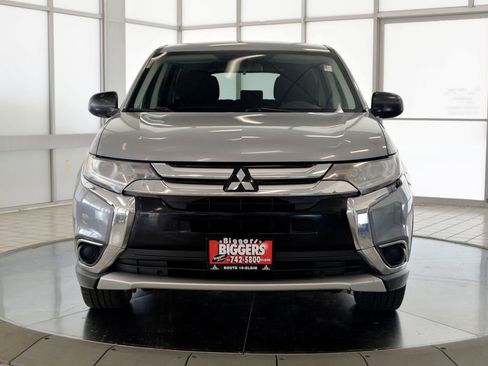 Used 2017 Mitsubishi Outlander ES FWD image 3