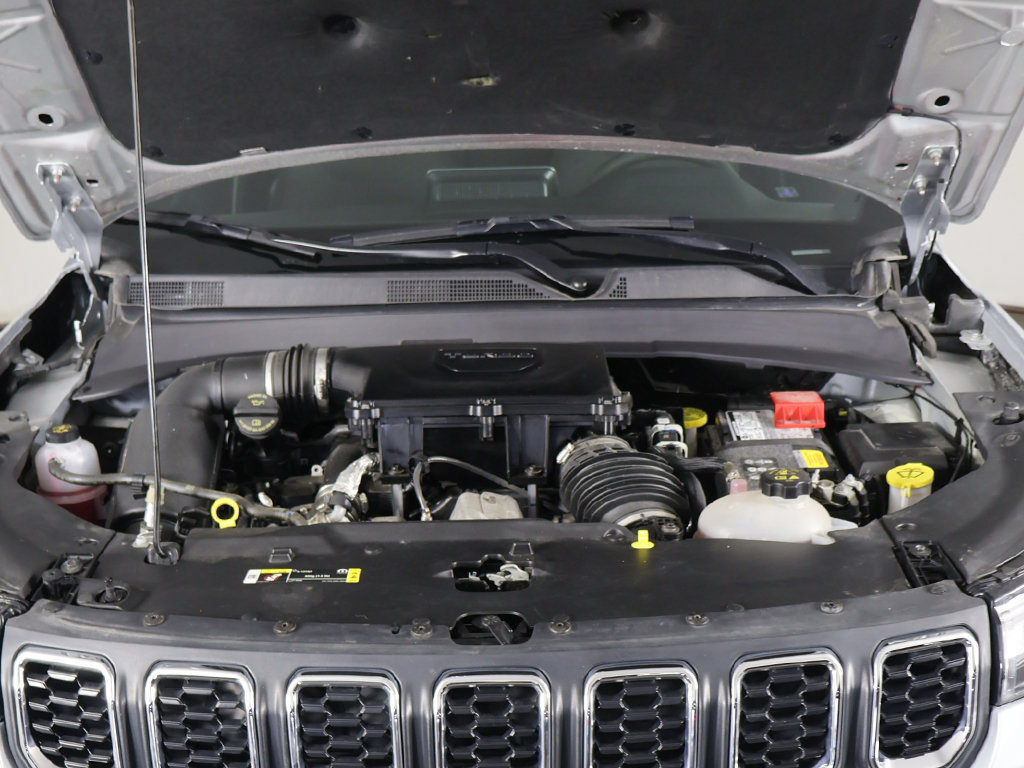 Used 2025 Jeep Compass Sport AWD/4WD image 18