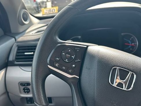 Used 2021 Honda Pilot EX image 18