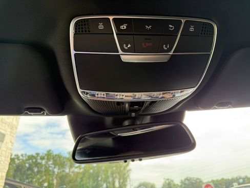 Used 2017 Mercedes-Benz S 550 Sedan image 40