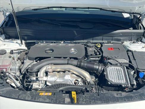 Used 2026 Mercedes-Benz GLB 250 4MATIC image 16