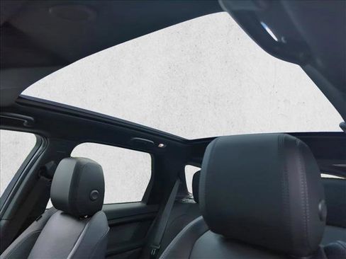 Used 2024 Land Rover Discovery Sport Dynamic SE image 21