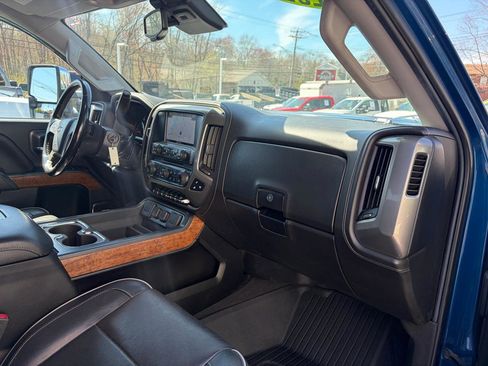 Used 2019 Chevrolet Silverado 2500 High Country w/ Duramax Plus Package AWD/4WD image 52