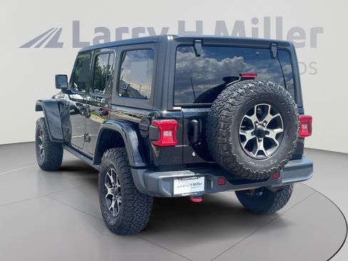 Used 2018 Jeep Wrangler Unlimited Rubicon w/ LED Lighting Group AWD/4WD image 3
