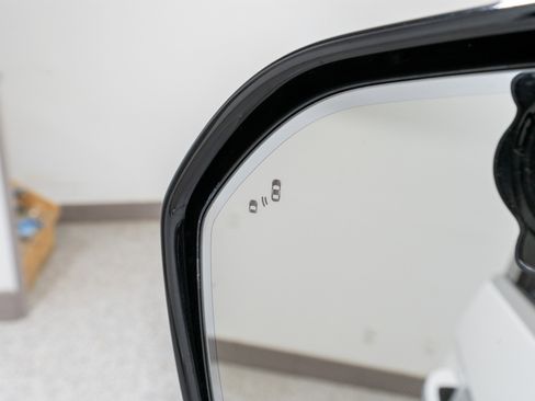 Used 2022 Ford Expedition Max Limited image 12