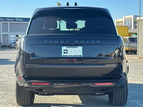 Used 2024 Land Rover Range Rover SE image 5