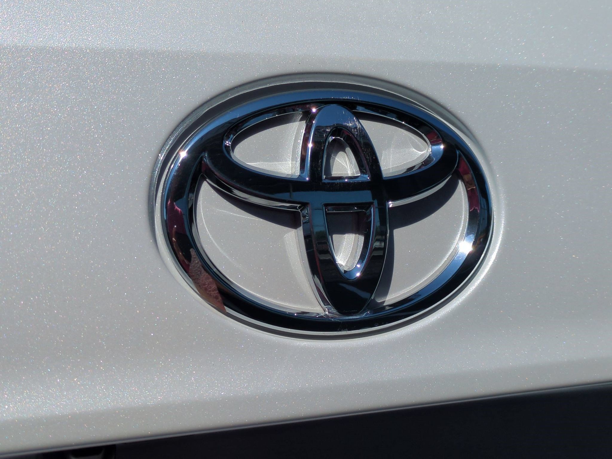 Used 2022 Toyota Highlander XLE FWD image 6