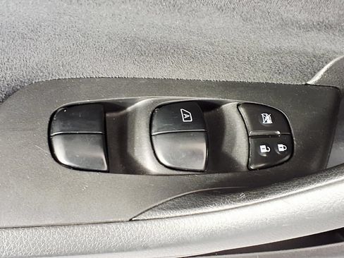 Used 2015 Nissan Altima 2.5 S w/ Power Driver Seat Package FWD image 15