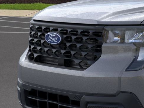 New 2025 Ford Maverick XL image 18