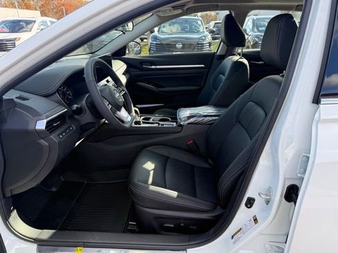 New 2025 Nissan Altima 2.5 SL image 17