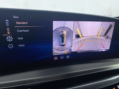 Certified 2024 Cadillac Lyriq Luxury AWD/4WD image 6