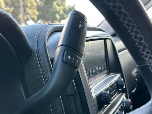 Used 2017 GMC Sierra 1500 SLE w/ SLE Value Package image 32