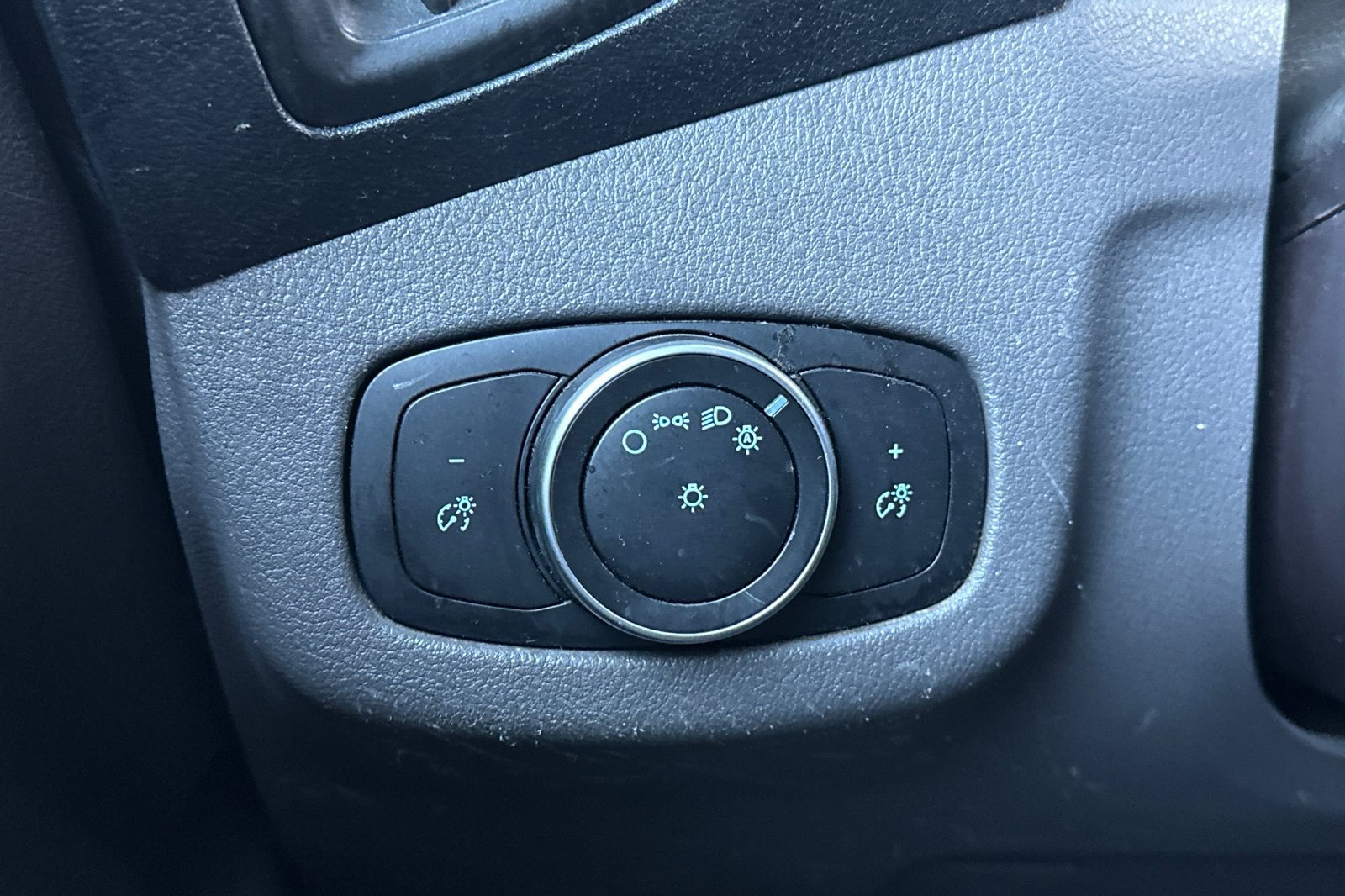 Used 2020 Ford Transit Connect XL FWD image 24