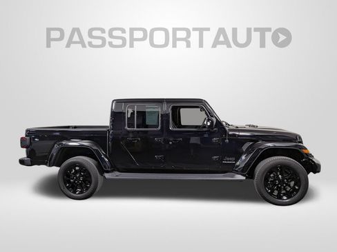 Used 2023 Jeep Gladiator Overland AWD/4WD image 9
