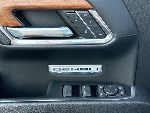 Used 2023 GMC Sierra 1500 Denali w/ Denali Reserve Package AWD/4WD image 20