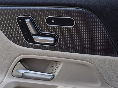 Certified 2023 Mercedes-Benz GLA 250 w/ Premium Package image 16