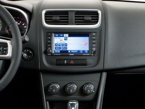 Used 2013 Dodge Avenger SE FWD image 13