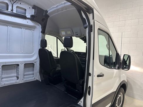 Used 2024 Ford Transit 250 148 High Roof RWD image 10