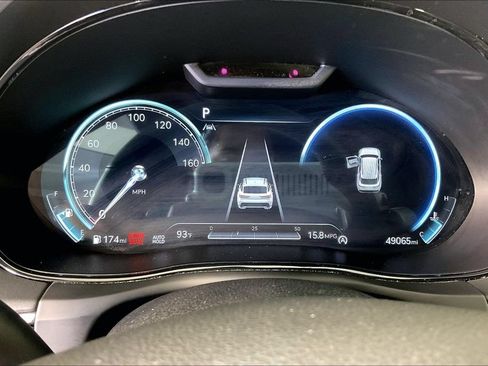 Used 2022 Genesis GV70 3.5T Sport w/ Sport Prestige Package AWD/4WD image 27