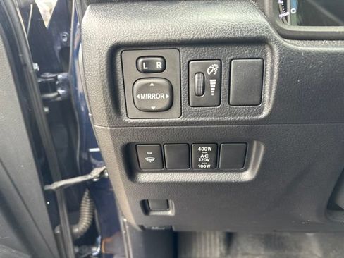 Used 2018 Toyota 4Runner SR5 Premium AWD/4WD image 15
