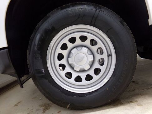 New 2026 Chevrolet Silverado 1500 W/T w/ WT Value Package image 28