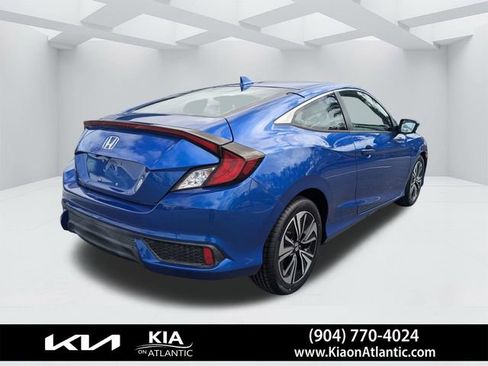 Used 2018 Honda Civic EX-T image 3