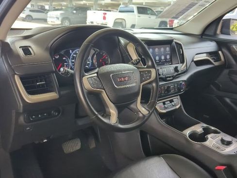 Used 2022 GMC Terrain Denali w/ Denali Premium Package image 4