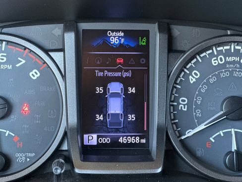 Used 2019 Toyota Tacoma TRD Sport w/ Exterior Package RWD image 24