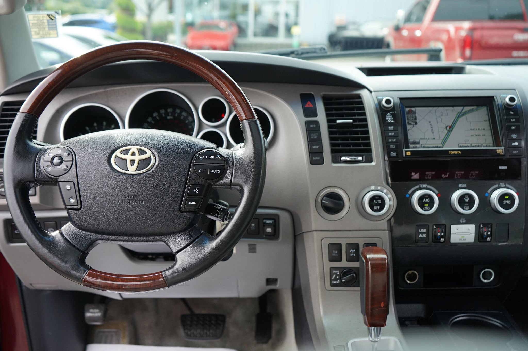 Used 2011 Toyota Sequoia Platinum AWD/4WD image 19