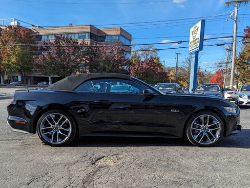 Used 2017 Ford Mustang GT Premium image 6