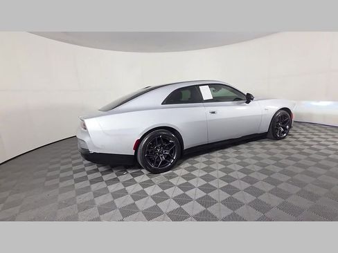 Used 2024 Dodge Charger Daytona R/T w/ Plus Group AWD/4WD image 39