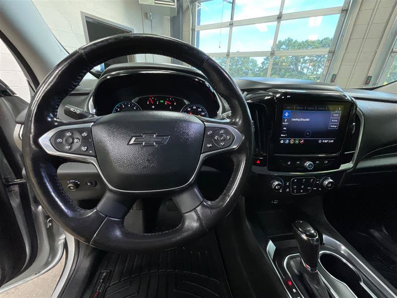 Used 2020 Chevrolet Traverse RS FWD image 14