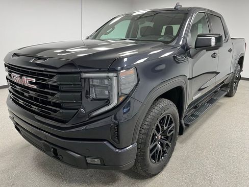 Used 2024 GMC Sierra 1500 Elevation w/ Elevation Premium Package AWD/4WD image 4