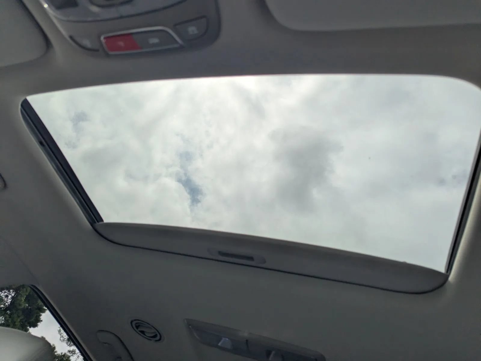 Used 2024 Kia Telluride S w/ S Sunroof Package FWD image 29