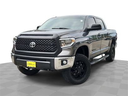 Used 2017 Toyota Tundra SR5 w/ SR5 Upgrade Package