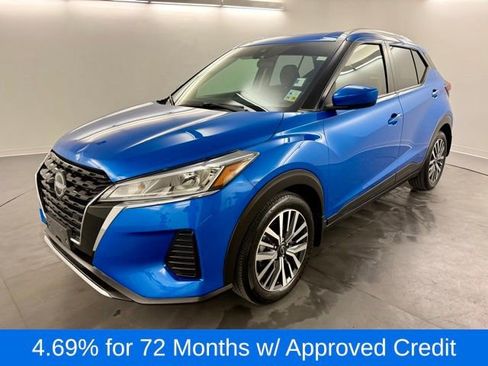 Used 2022 Nissan Kicks SV image 3