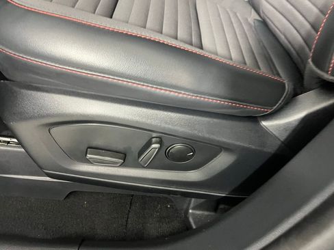 Used 2025 Ford Explorer ST-Line w/ ST-Line Street Pack AWD/4WD image 22