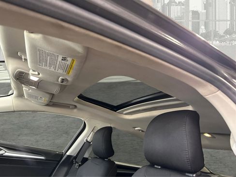 Used 2016 Ford Fusion SE image 12