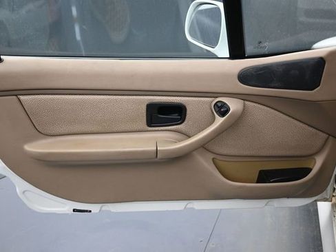 Used 1998 BMW Z3 1.9 RWD image 11