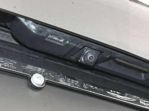 Used 2024 Chevrolet TrailBlazer LT image 32