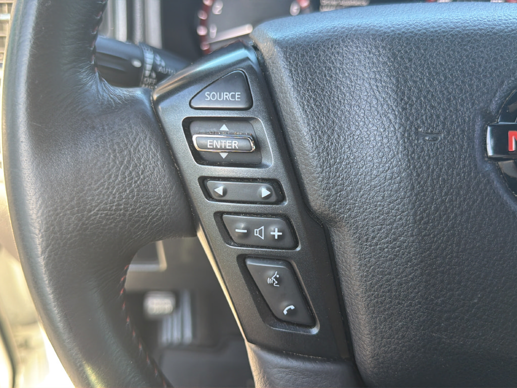 Used 2021 Nissan Titan PRO-4X w/ Pro-4x Convenience Package AWD/4WD image 45