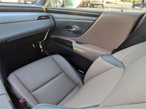 Certified 2025 Lexus ES 350 w/ Premium Package image 15