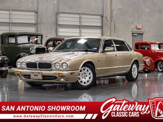 Used 2001 Jaguar XJ8 video 1