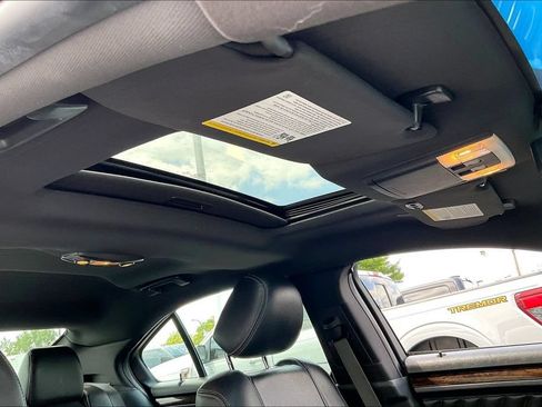 Used 2019 Ford Taurus Limited AWD/4WD image 21